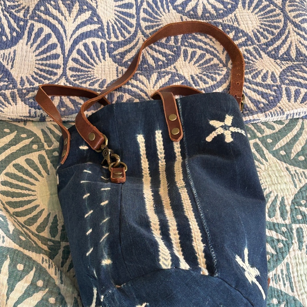 West African Mud Cloth Mali Barrel Bucket Bag Genuine Leather Hand Crafted - Picture 2 of 16